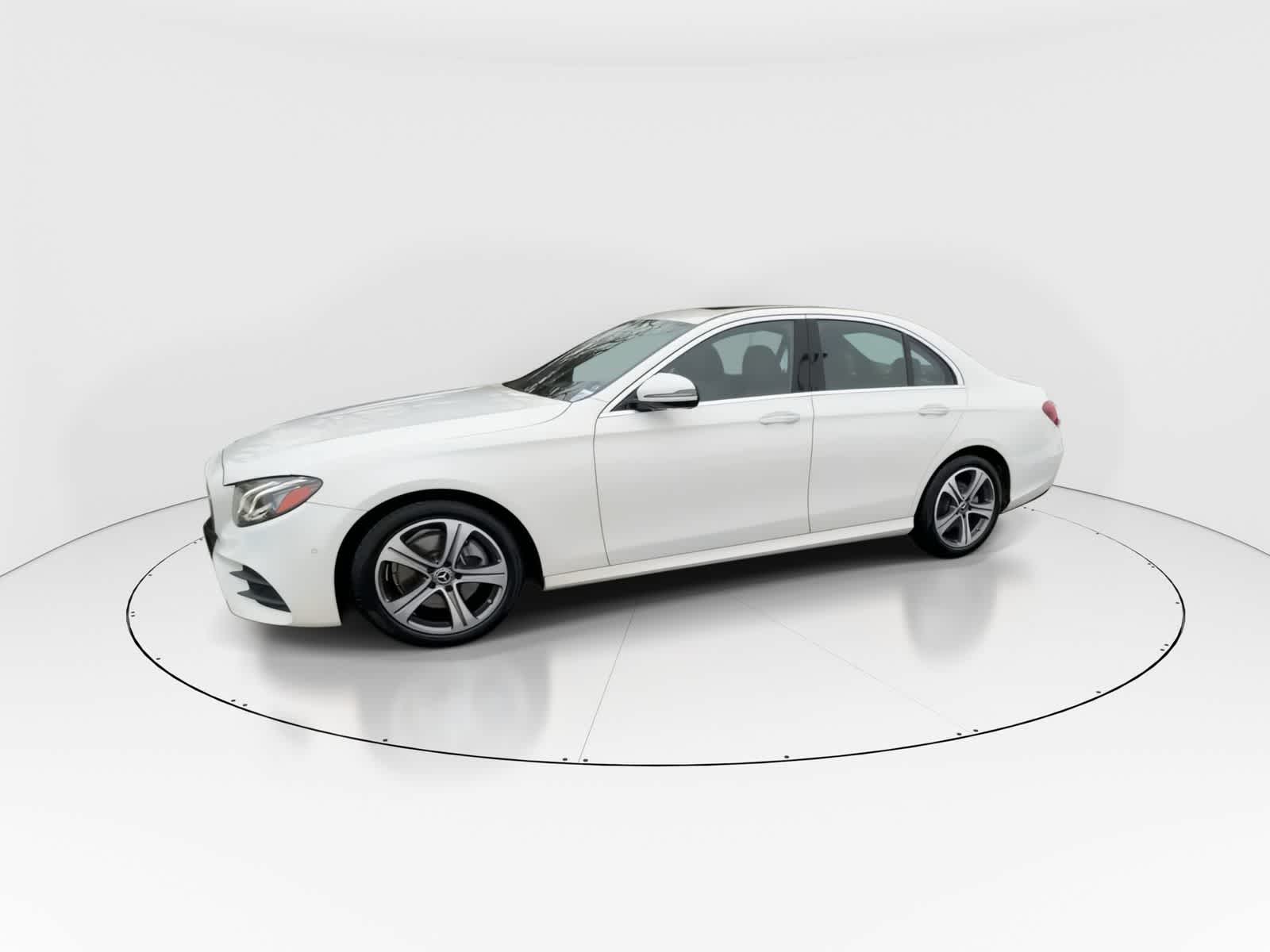 Thumbnail: 2018 Mercedes-Benz E-Class - 4