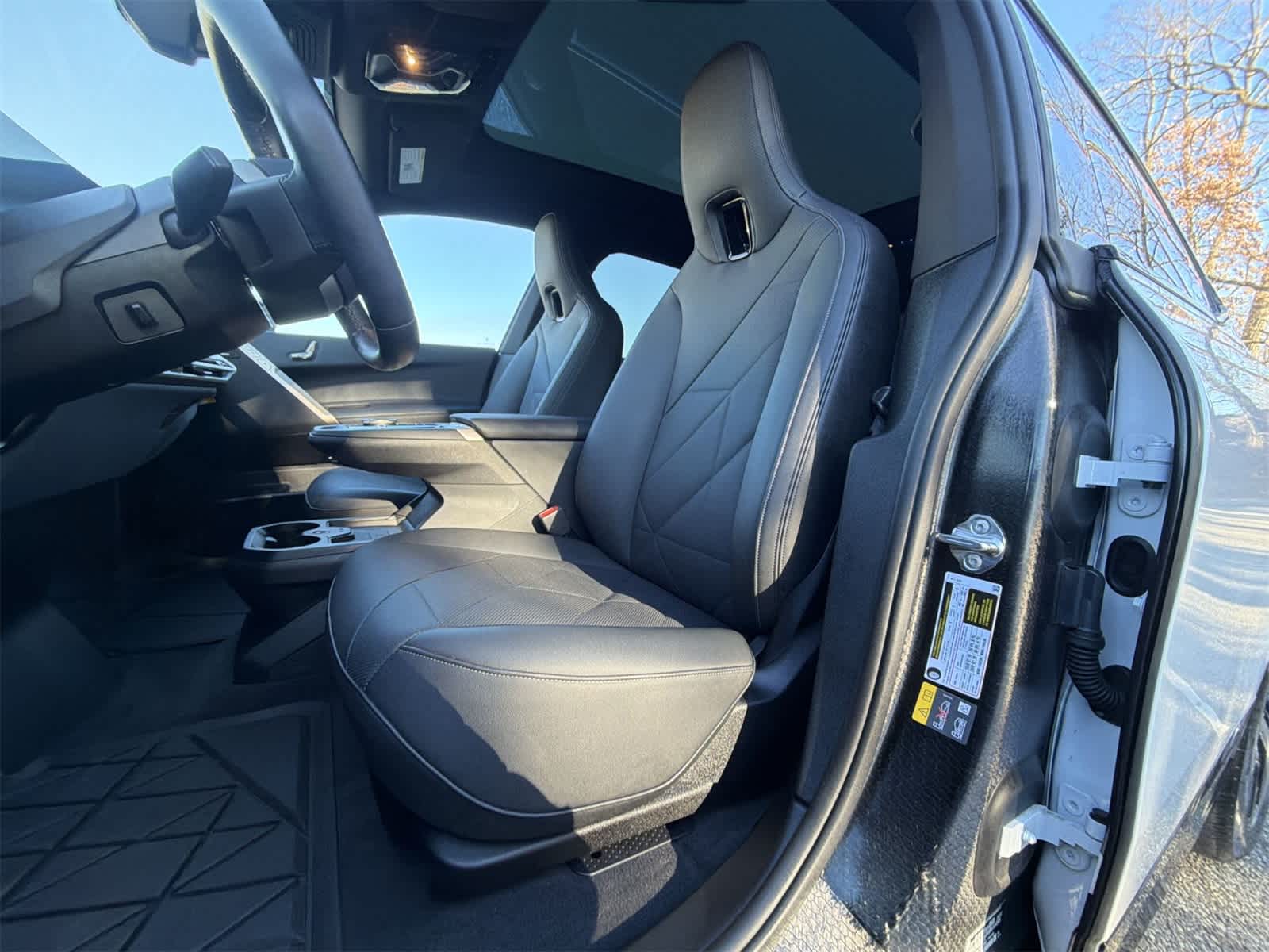 Thumbnail: 2025 BMW iX - 18