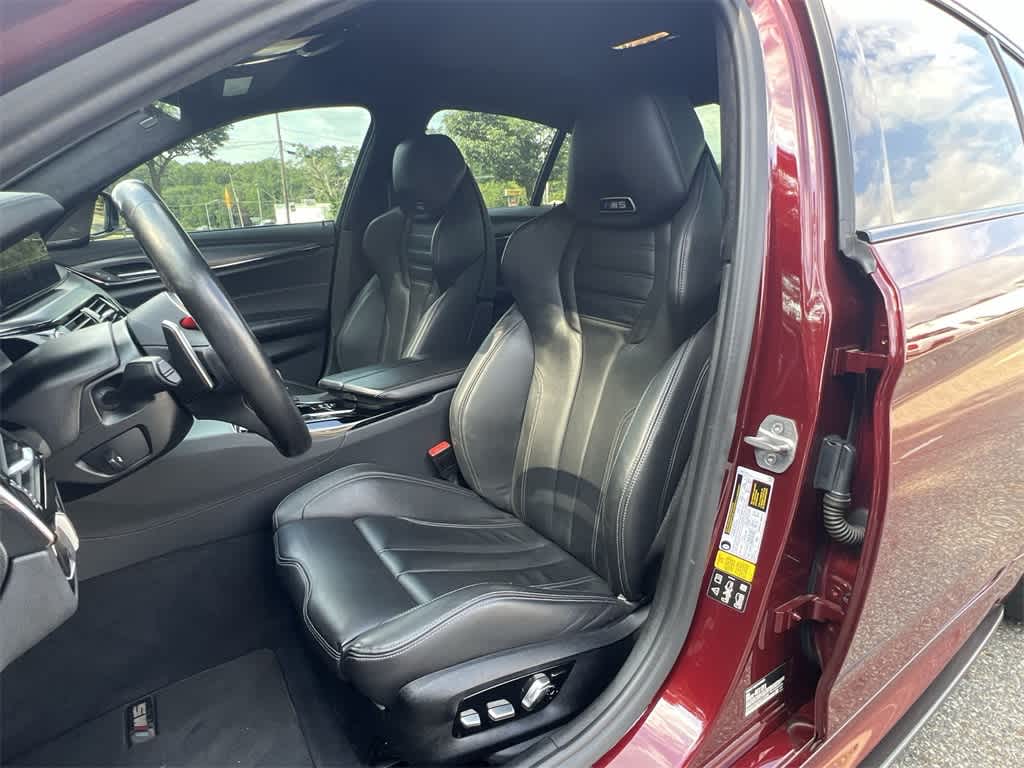 Thumbnail: 2022 BMW M5 - 19