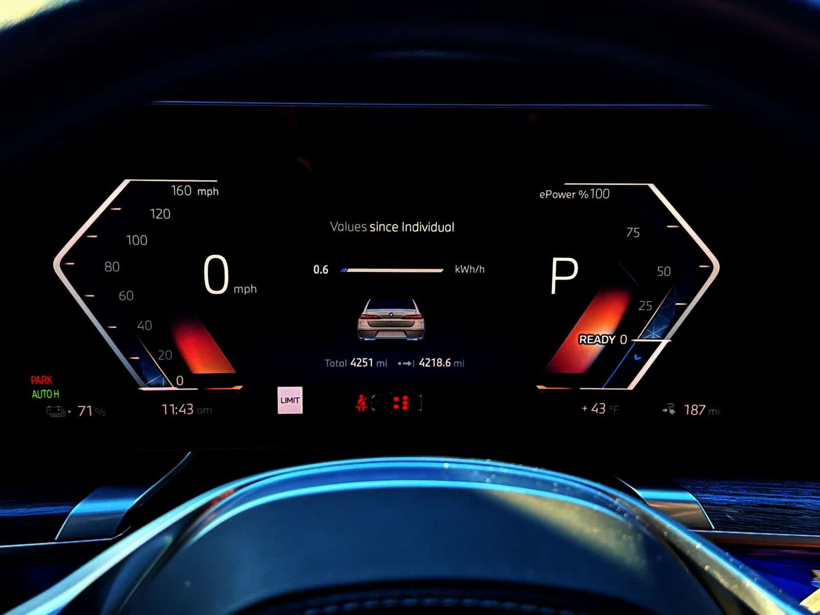 Thumbnail: 2025 BMW i7 - 26