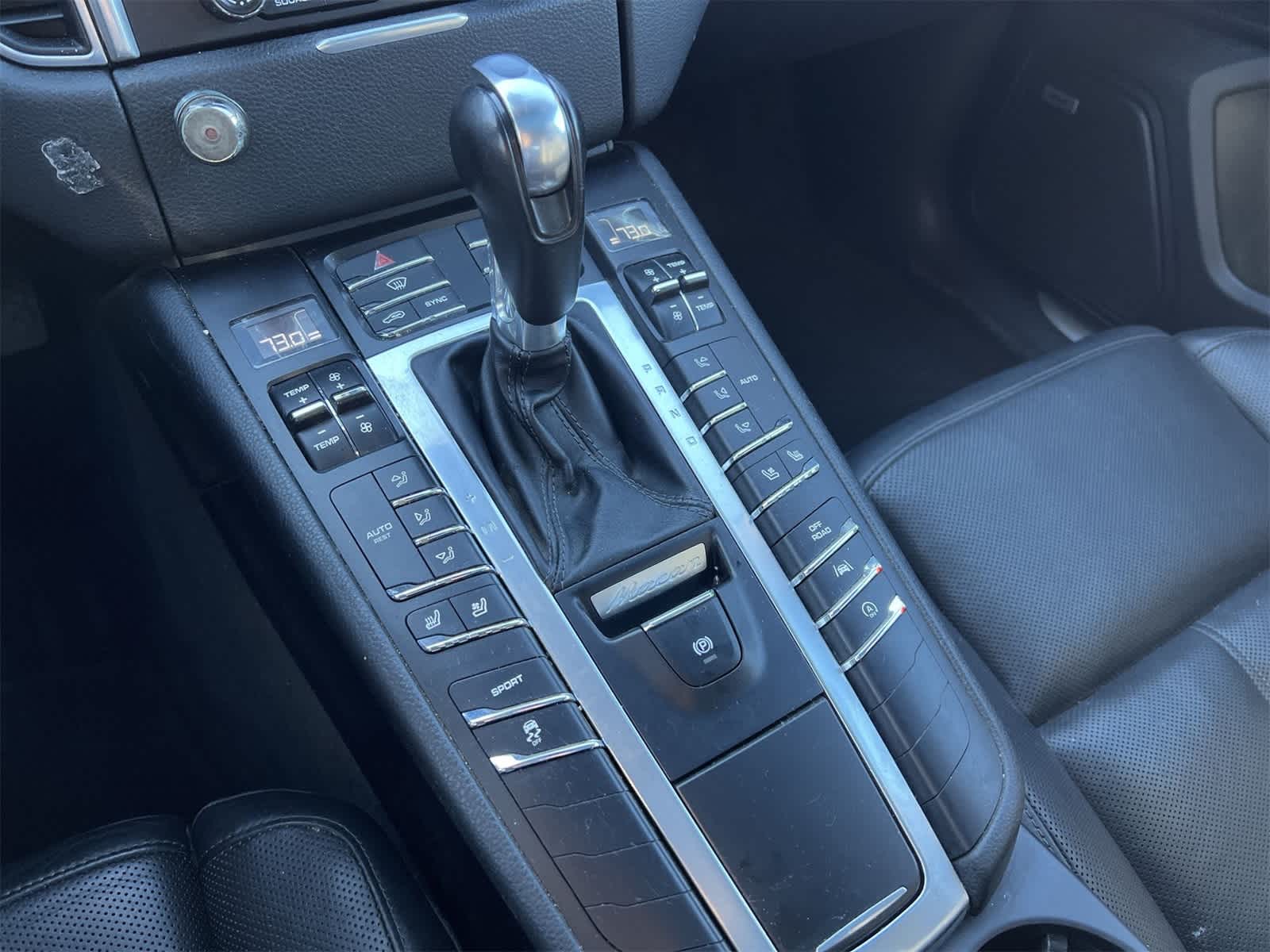 Thumbnail: 2017 Porsche Macan - 25