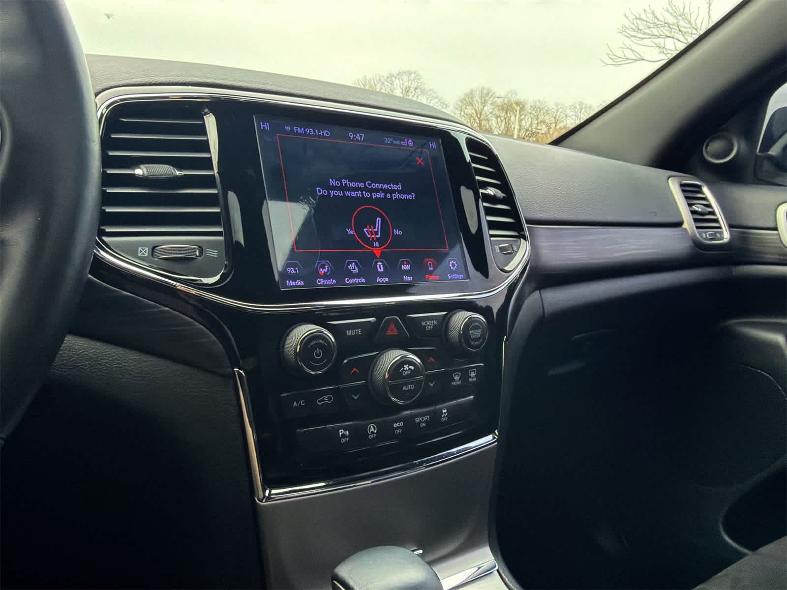 Thumbnail: 2019 Jeep Grand Cherokee - 24