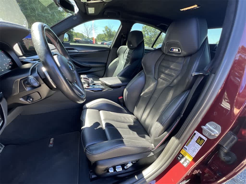 Thumbnail: 2022 BMW M5 - 19