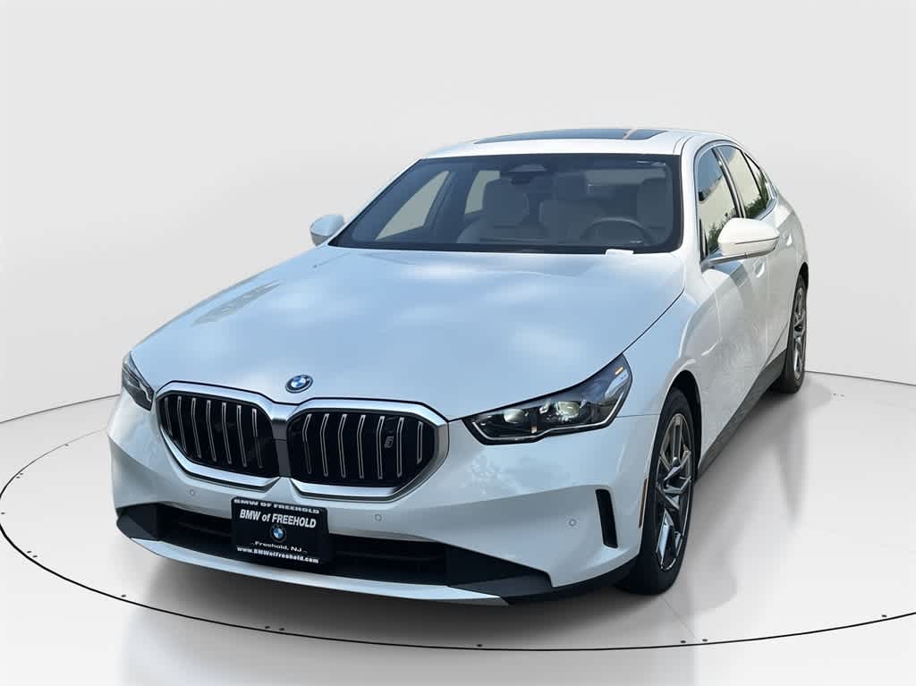 2025 BMW i5 xDrive40 -
                  Freehold, NJ