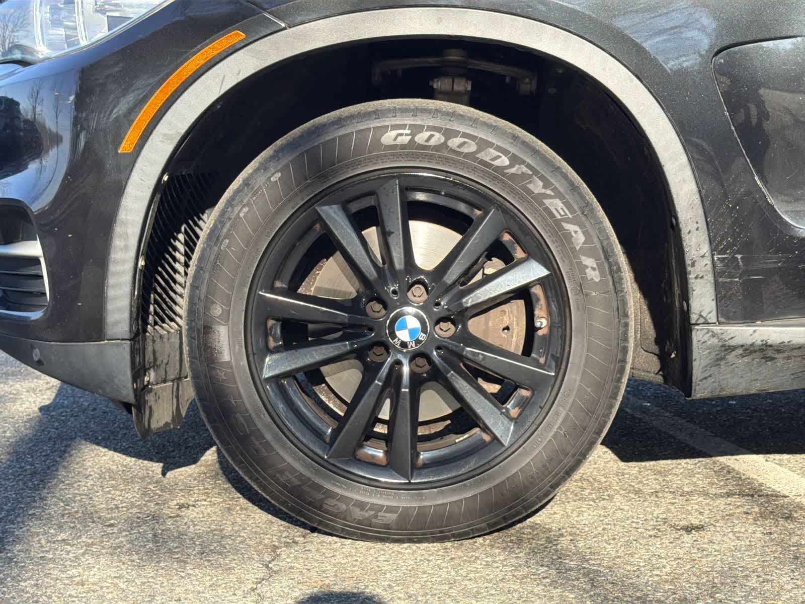 Thumbnail: 2015 BMW X5 - 16