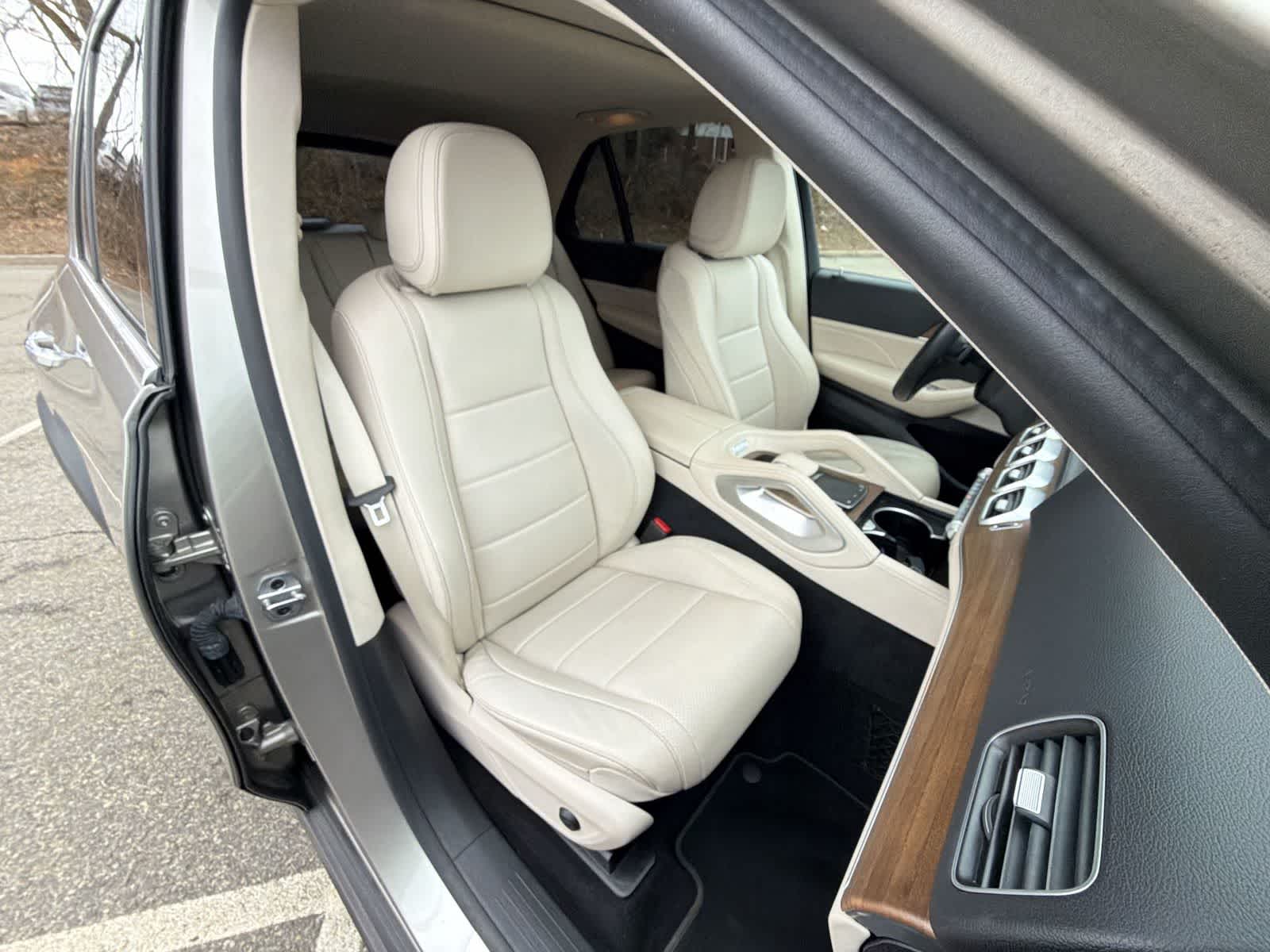 Thumbnail: 2021 Mercedes-Benz GLE - 22