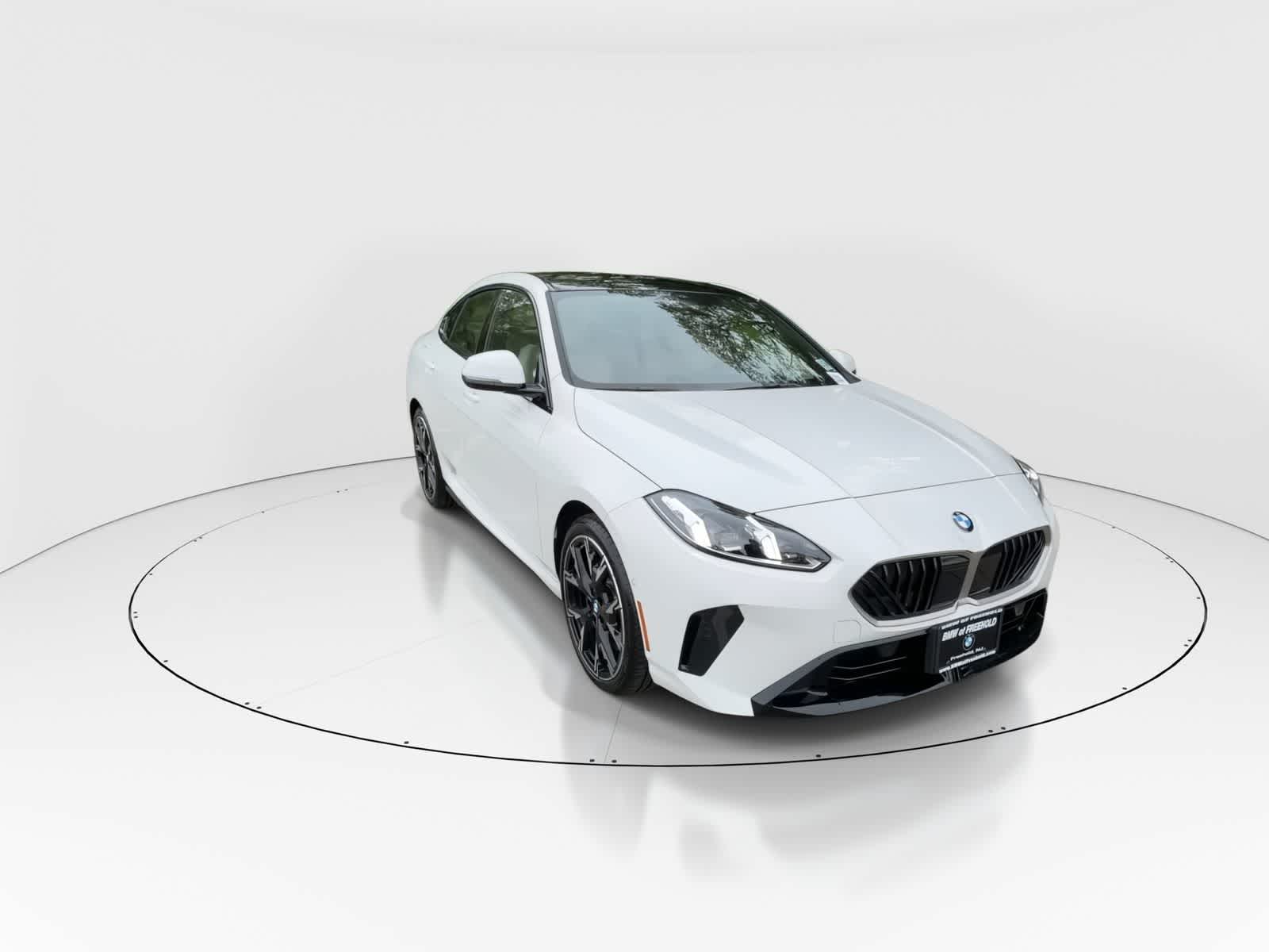 Thumbnail: 2025 BMW 2 Series - 2