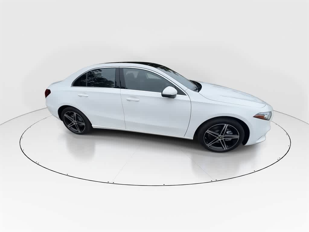 2022 Mercedes Benz A 220 4MATIC photo 2