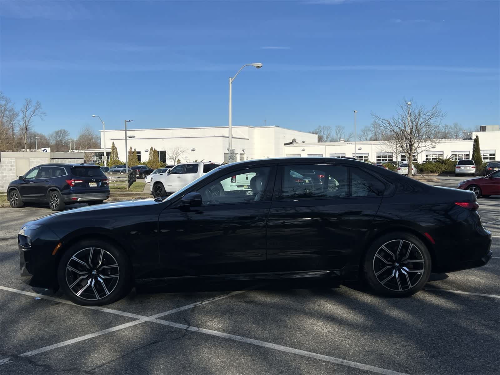 Thumbnail: 2023 BMW 7 Series - 11