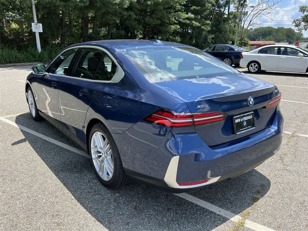 Thumbnail: 2025 BMW 5 Series - 12