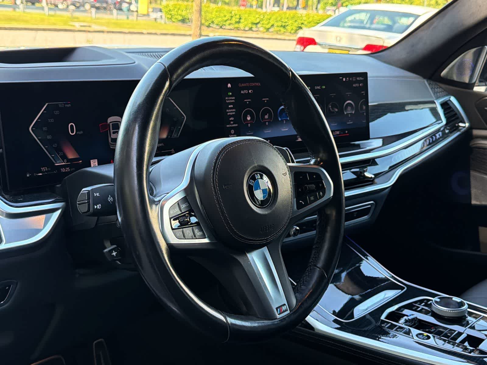 Thumbnail: 2023 BMW X7 - 23