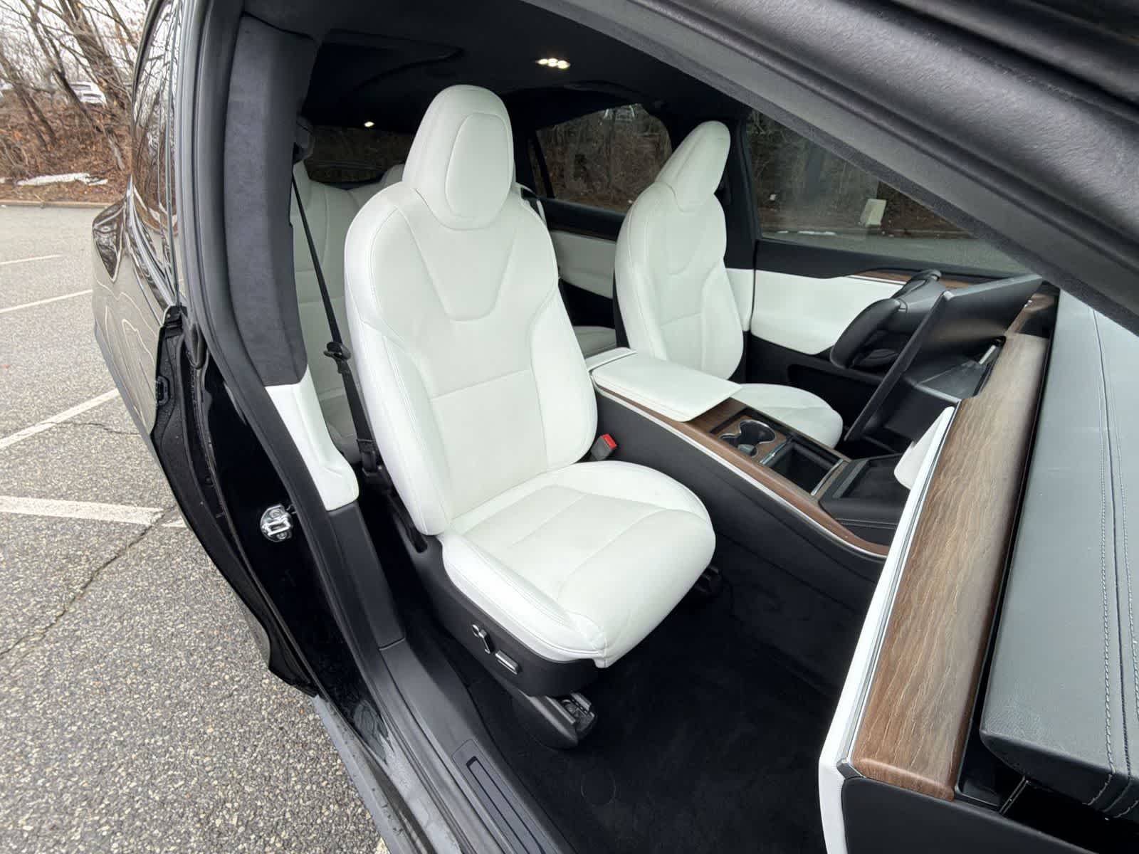 Thumbnail: 2023 Tesla Model X - 22