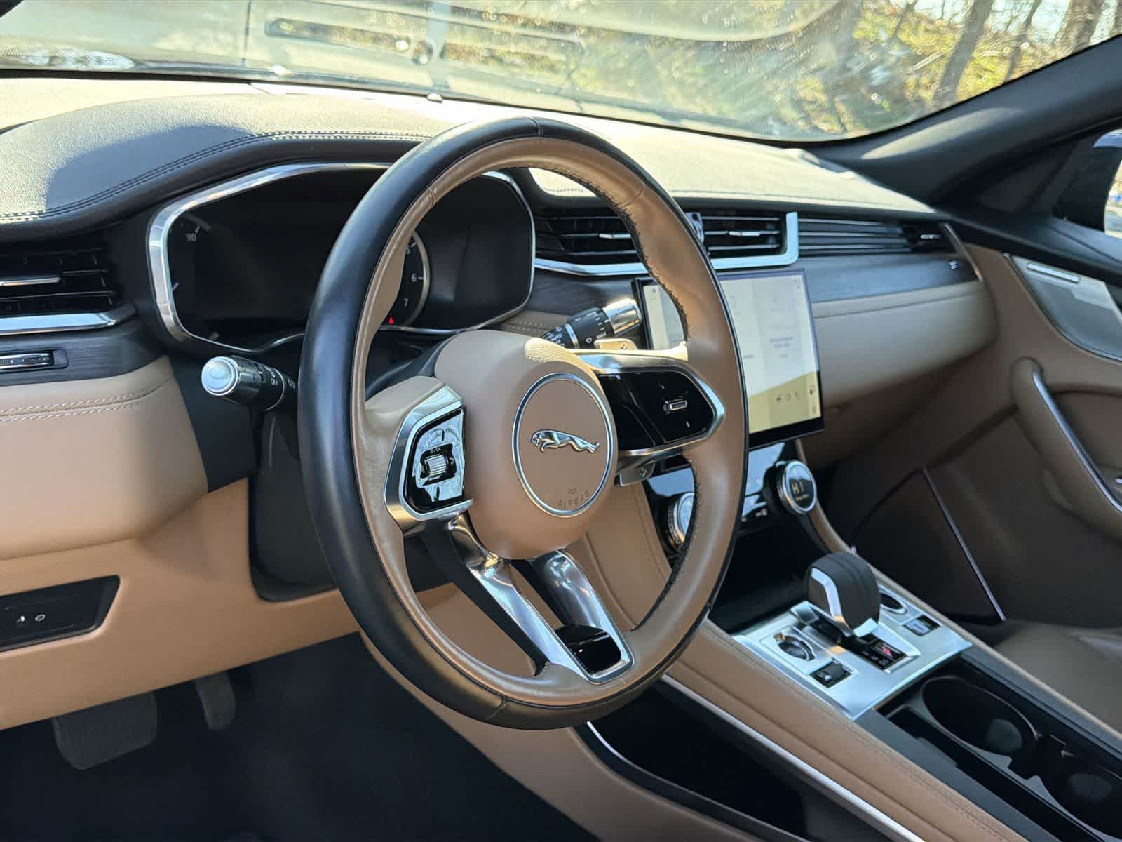 Thumbnail: 2022 Jaguar F-Pace - 23