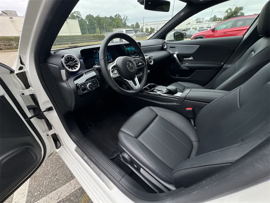 Thumbnail: 2022 Mercedes-Benz A-Class - 10