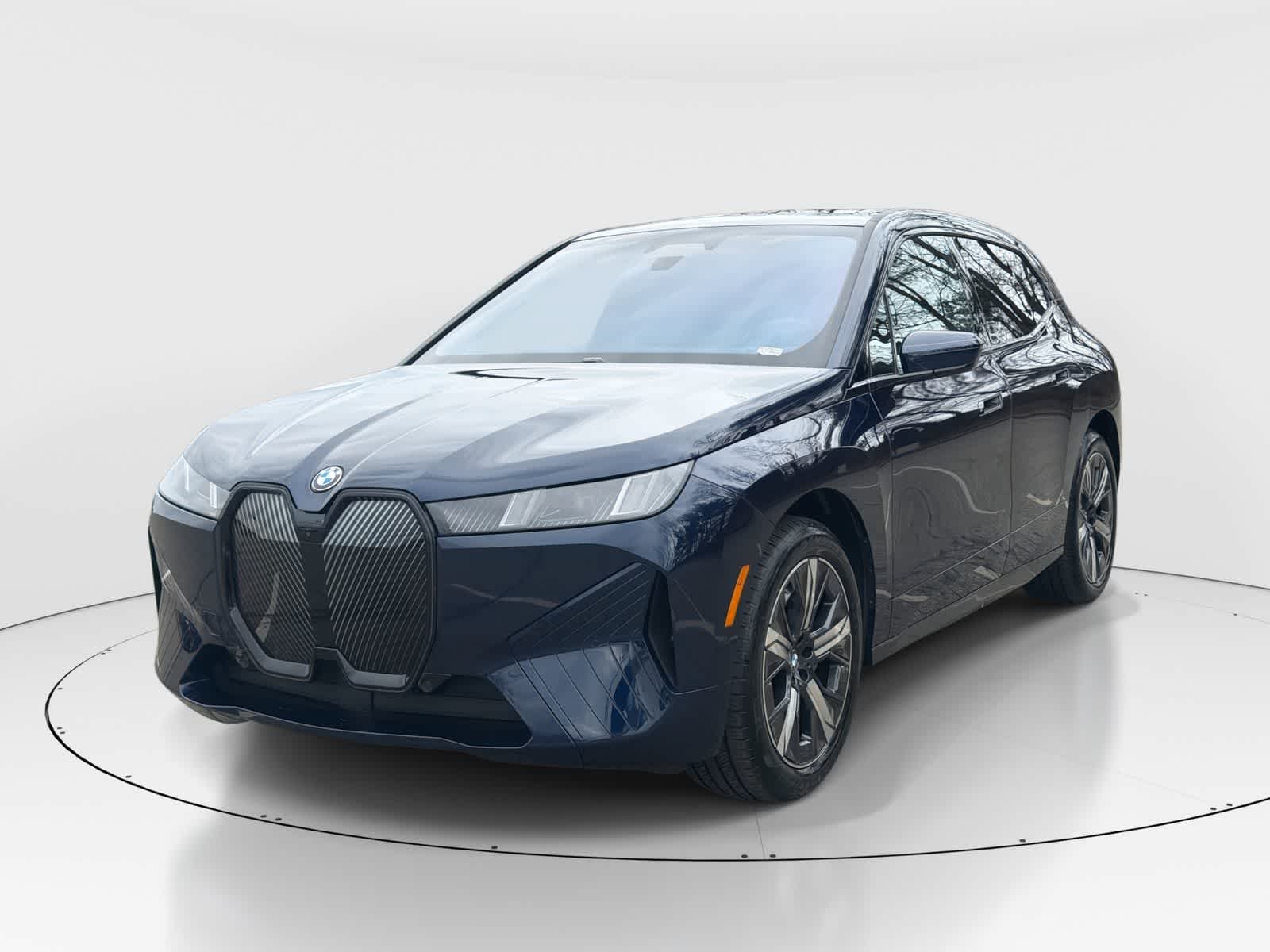 2026 BMW iX xDrive45's photo