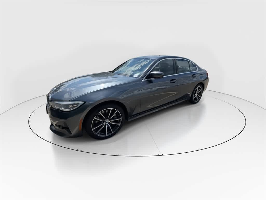 Thumbnail: 2022 BMW 3 Series - 4