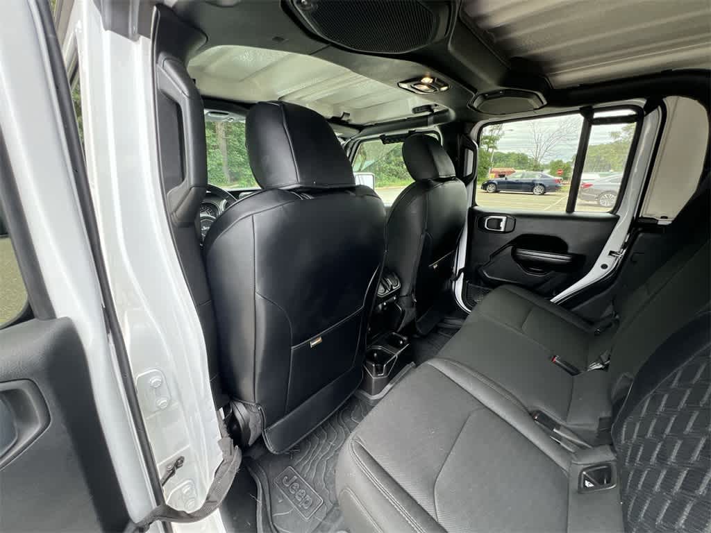 Thumbnail: 2021 Jeep Gladiator - 19