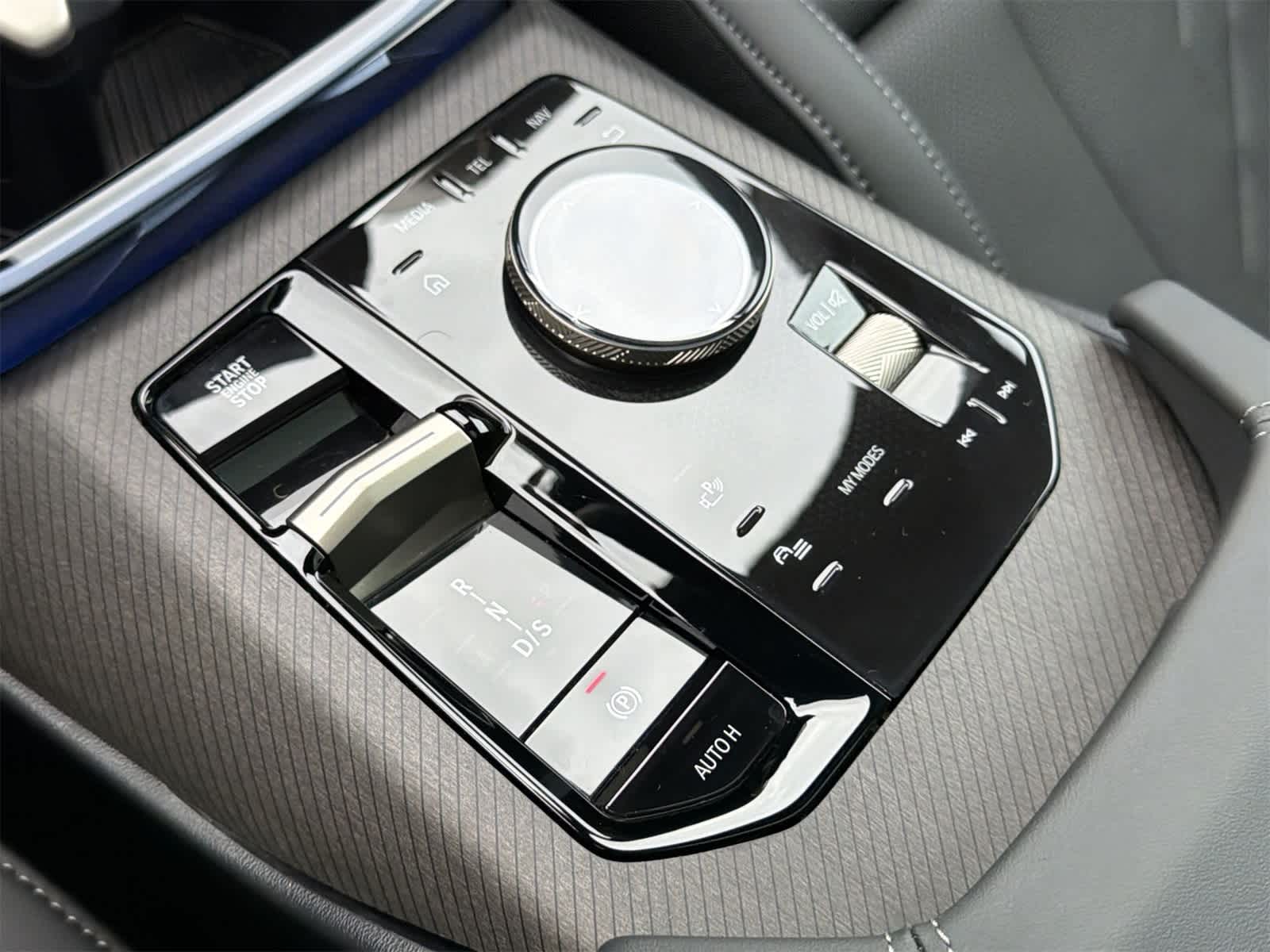 Thumbnail: 2025 BMW X3 - 25