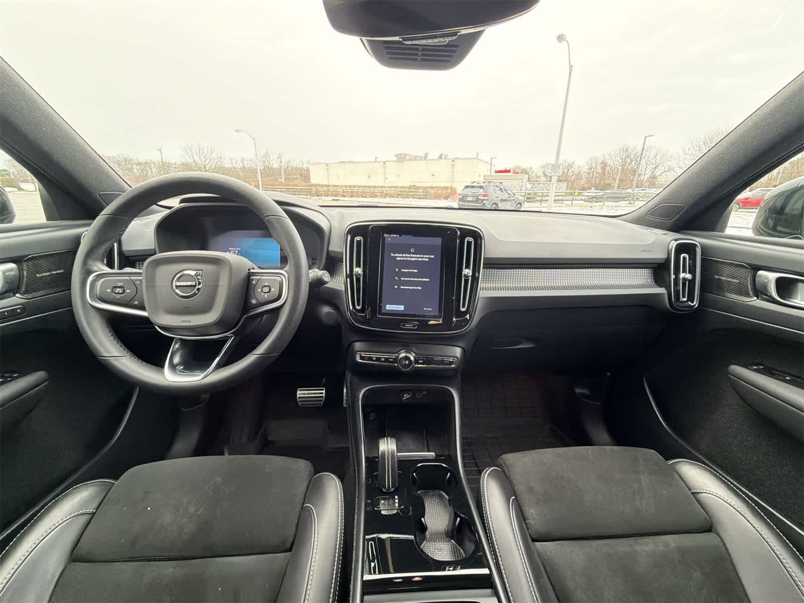 Thumbnail: 2022 Volvo XC40 - 18