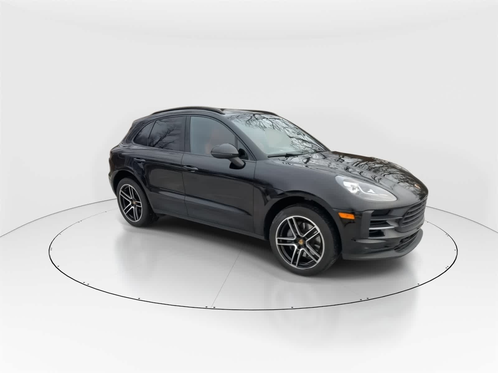 Thumbnail: 2020 Porsche Macan - 3