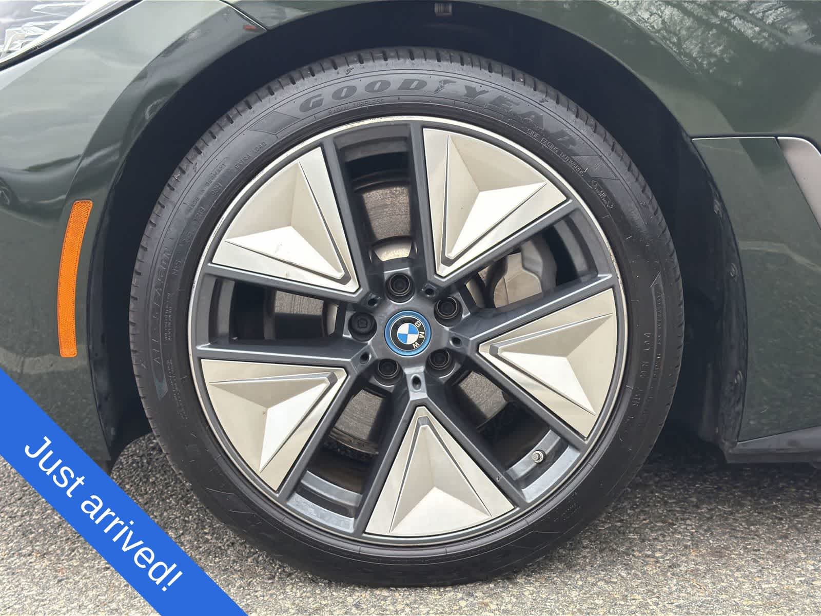 Thumbnail: 2023 BMW i4 - 16