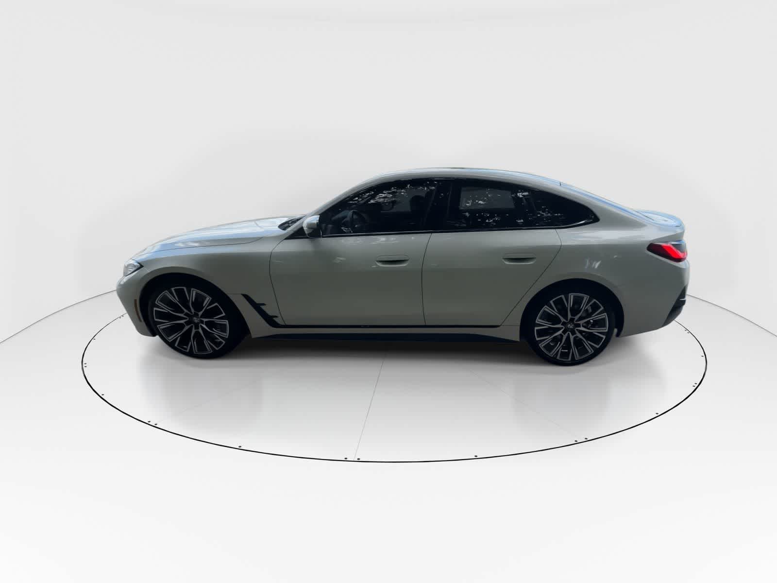 Thumbnail: 2023 BMW 4 Series - 4