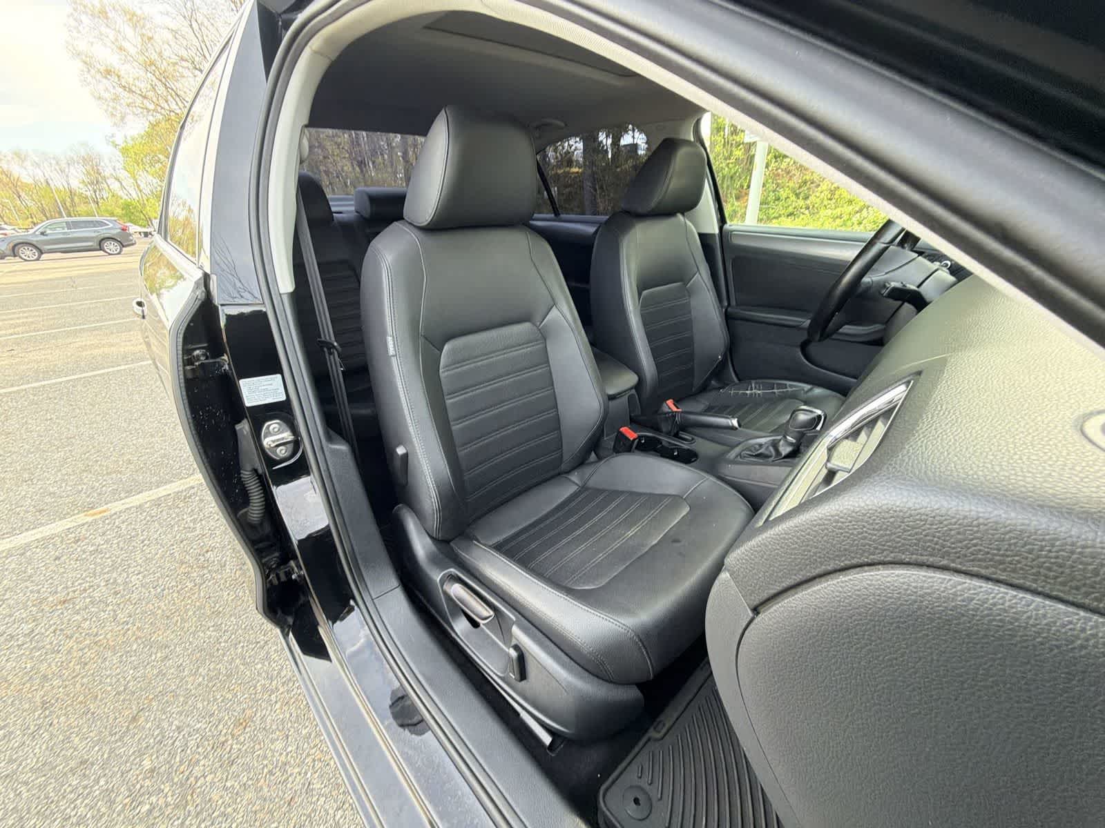 Thumbnail: 2013 Volkswagen Jetta - 22