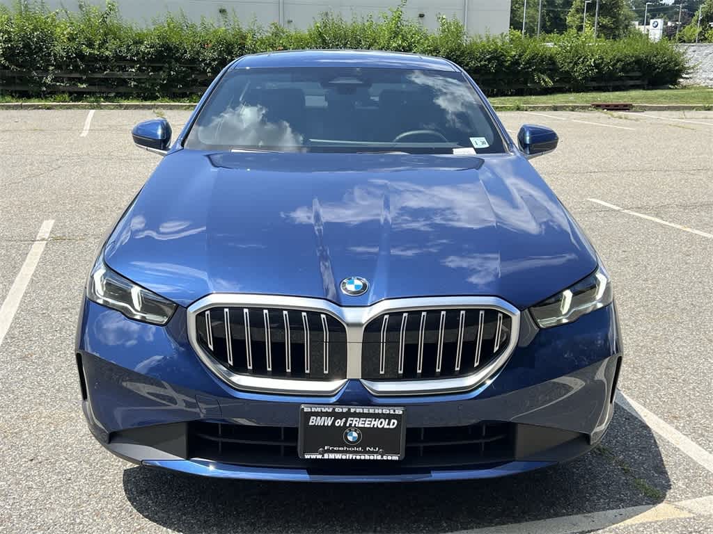 Thumbnail: 2025 BMW 5 Series - 14