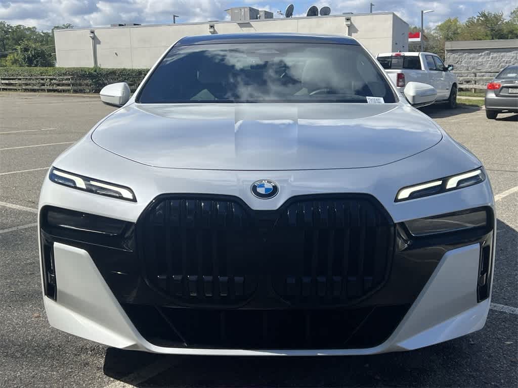 Thumbnail: 2023 BMW 7 Series - 14