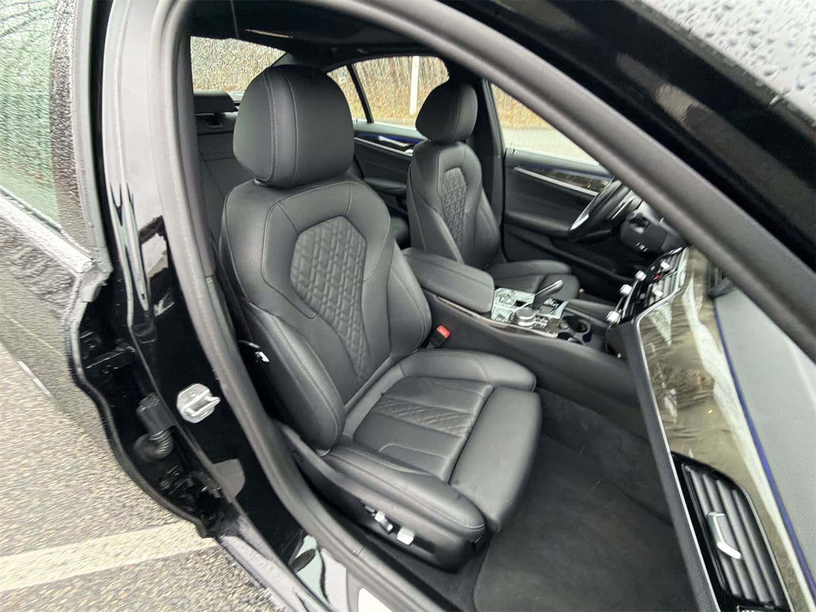 Thumbnail: 2022 BMW 5 Series - 22