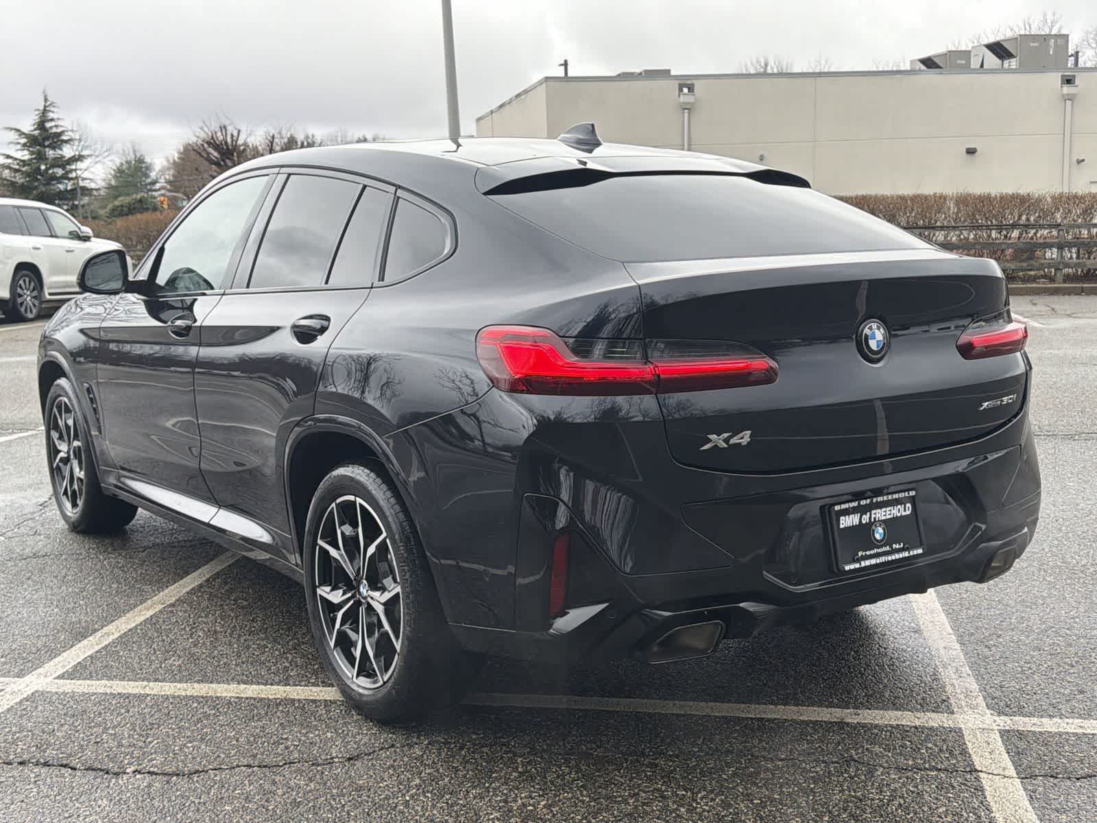 Thumbnail: 2023 BMW X4 - 12