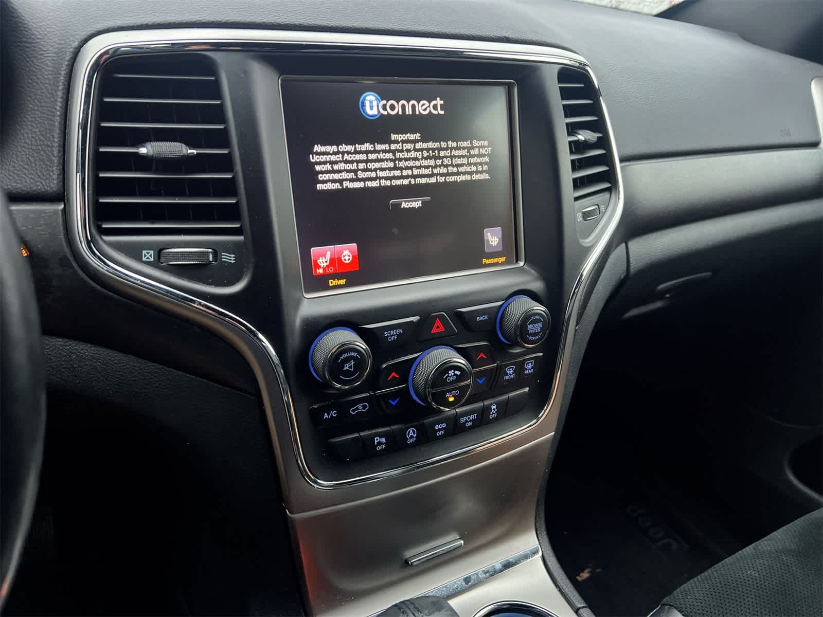 Thumbnail: 2017 Jeep Grand Cherokee - 24