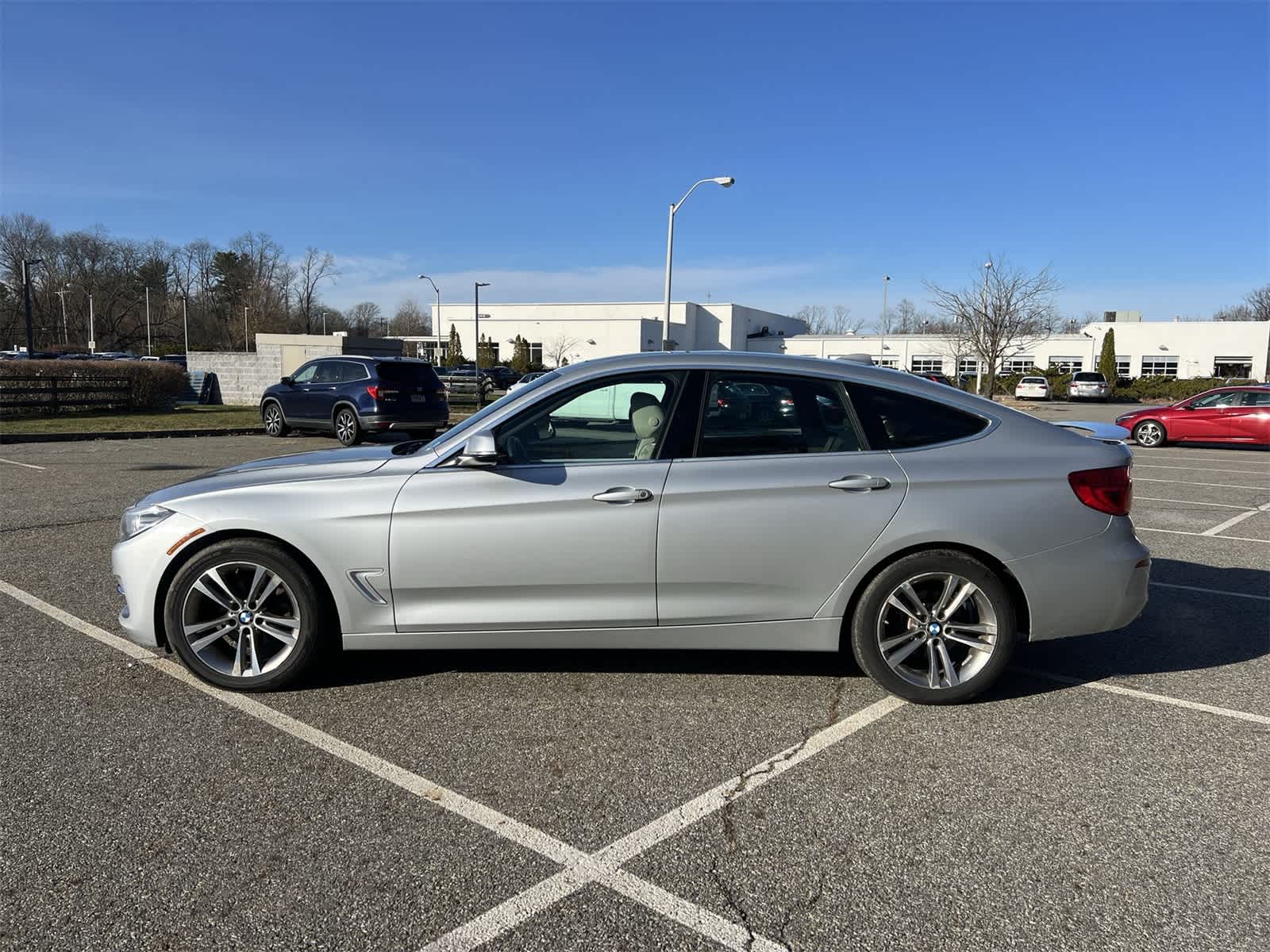 Thumbnail: 2018 BMW 3 Series - 11