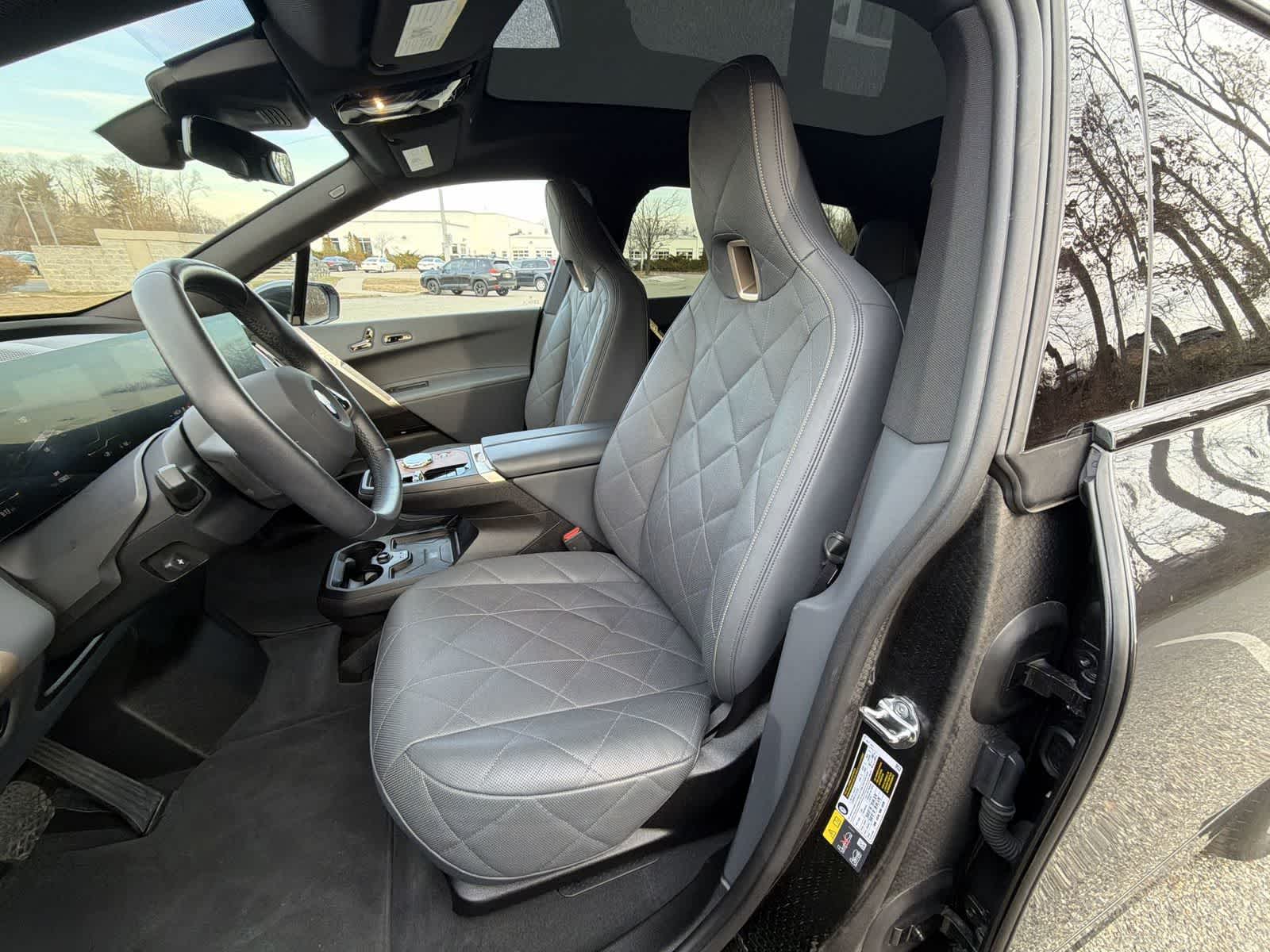 Thumbnail: 2026 BMW iX - 18