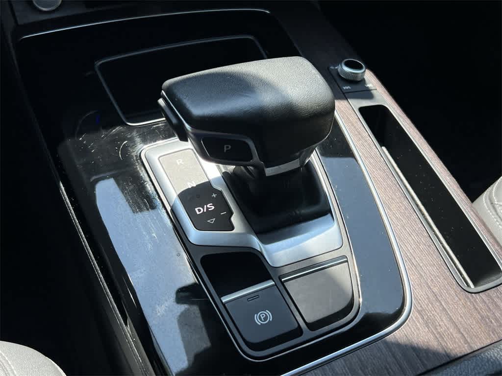 Thumbnail: 2022 Audi Q5 - 25