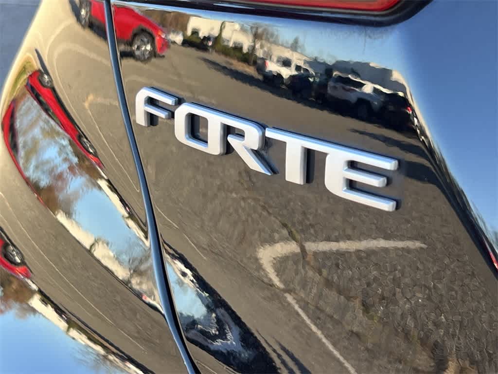 Thumbnail: 2023 Kia Forte - 15