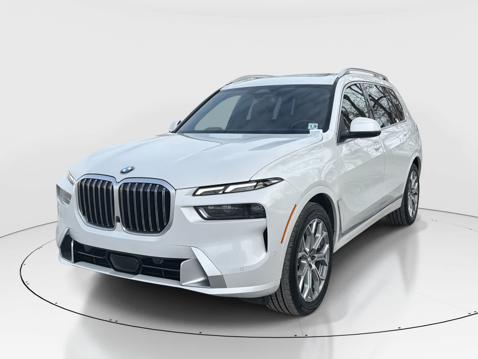 Thumbnail: 2024 BMW X7 - 1