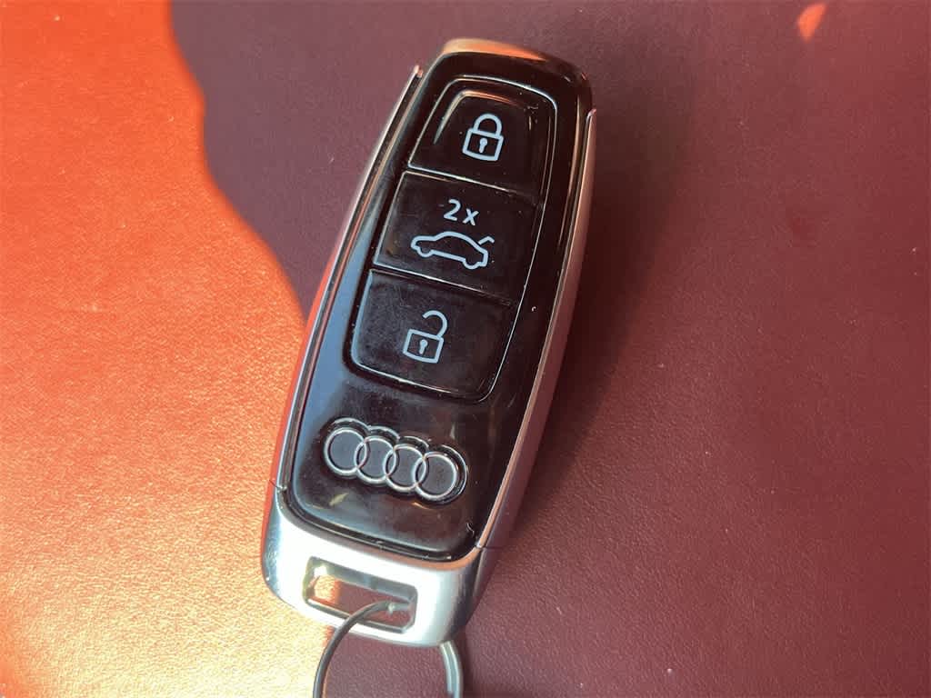 Thumbnail: 2023 Audi SQ8 - 28