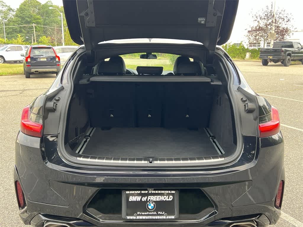 Thumbnail: 2022 BMW X4 - 27