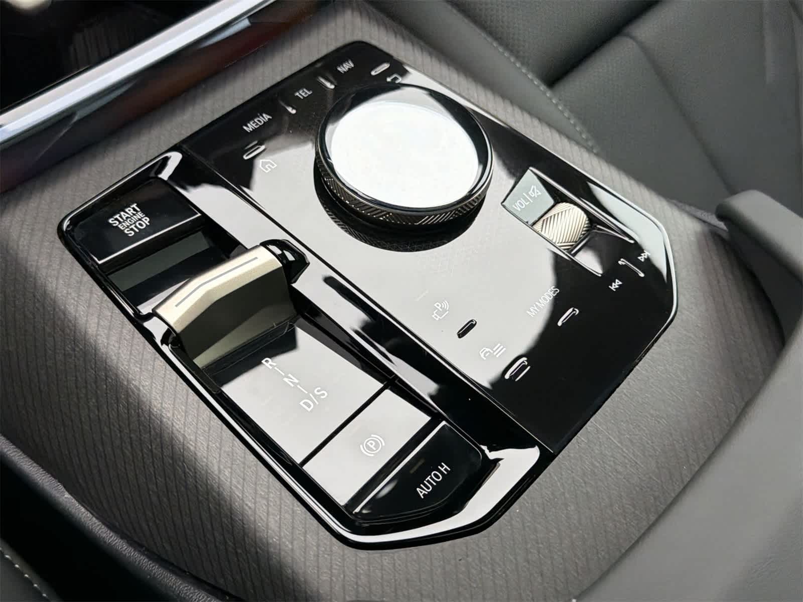 Thumbnail: 2025 BMW X3 - 25