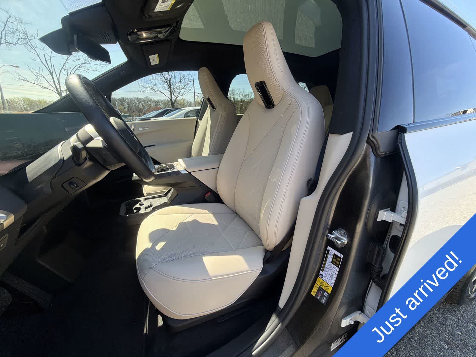 Thumbnail: 2024 BMW iX - 19