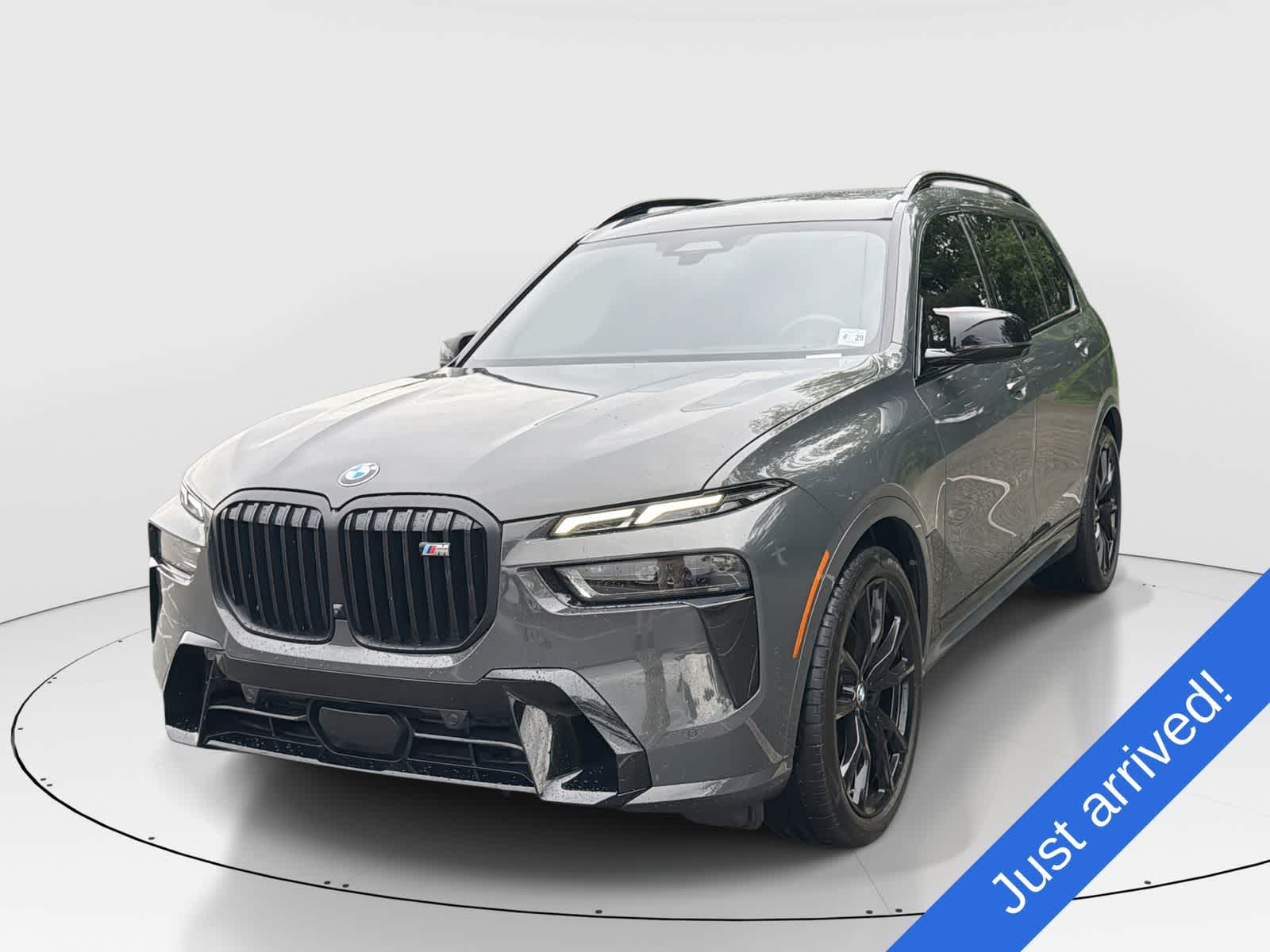 2025 BMW X7 M60i's photo