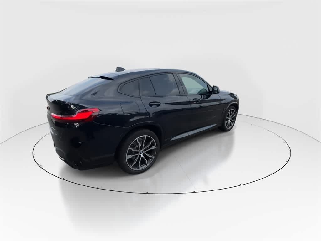 Thumbnail: 2022 BMW X4 - 8