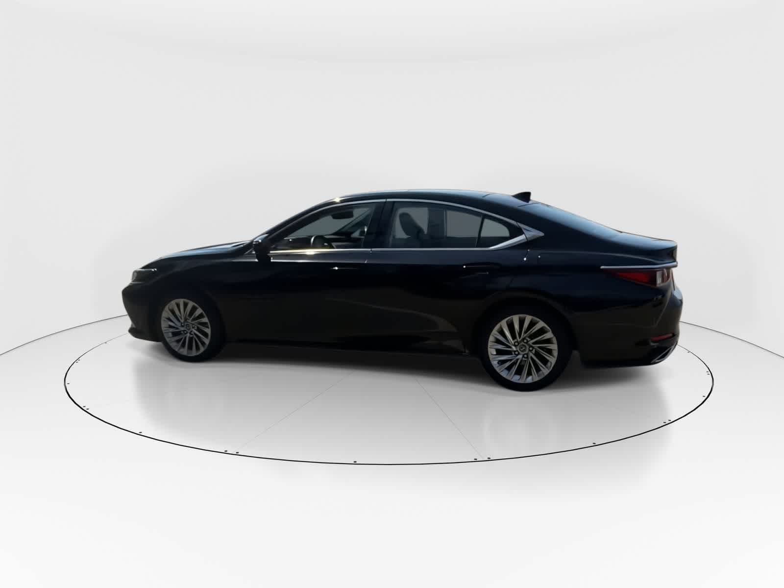 Thumbnail: 2020 Lexus ES - 5