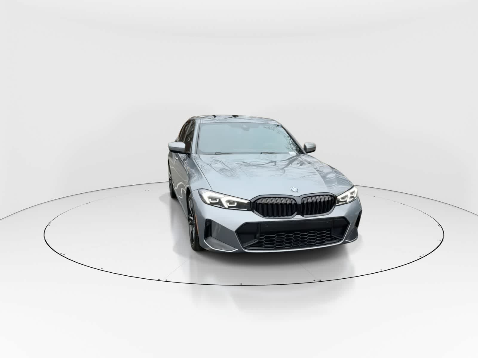 Thumbnail: 2023 BMW 3 Series - 2