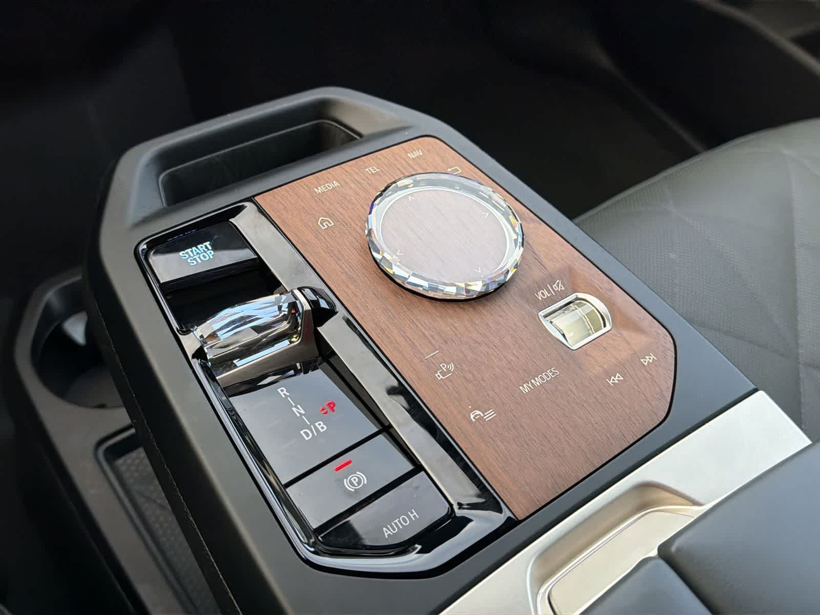 Thumbnail: 2026 BMW iX - 24