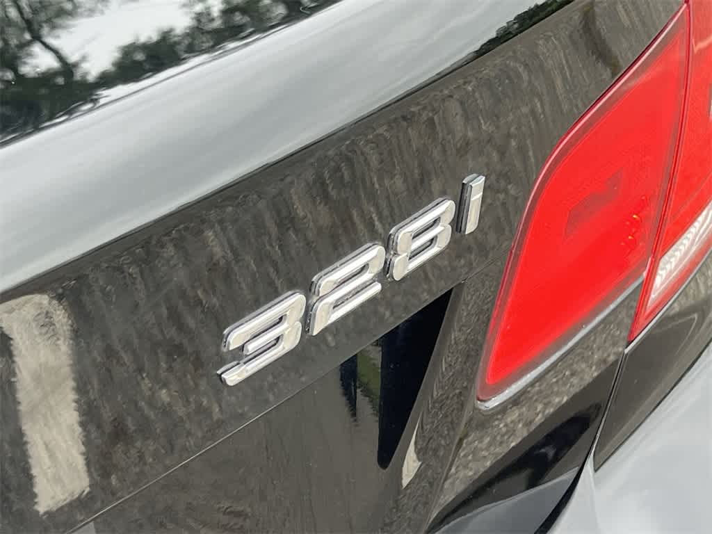 Thumbnail: 2010 BMW 3 Series - 15
