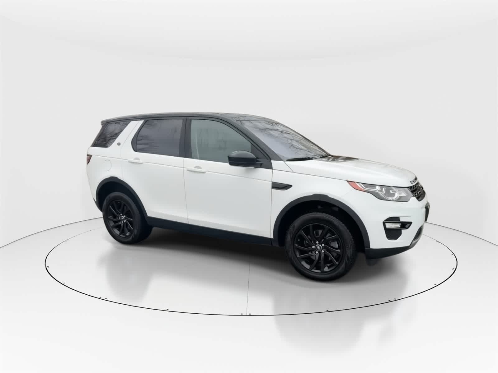 Thumbnail: 2018 Land Rover Discovery Sport - 3