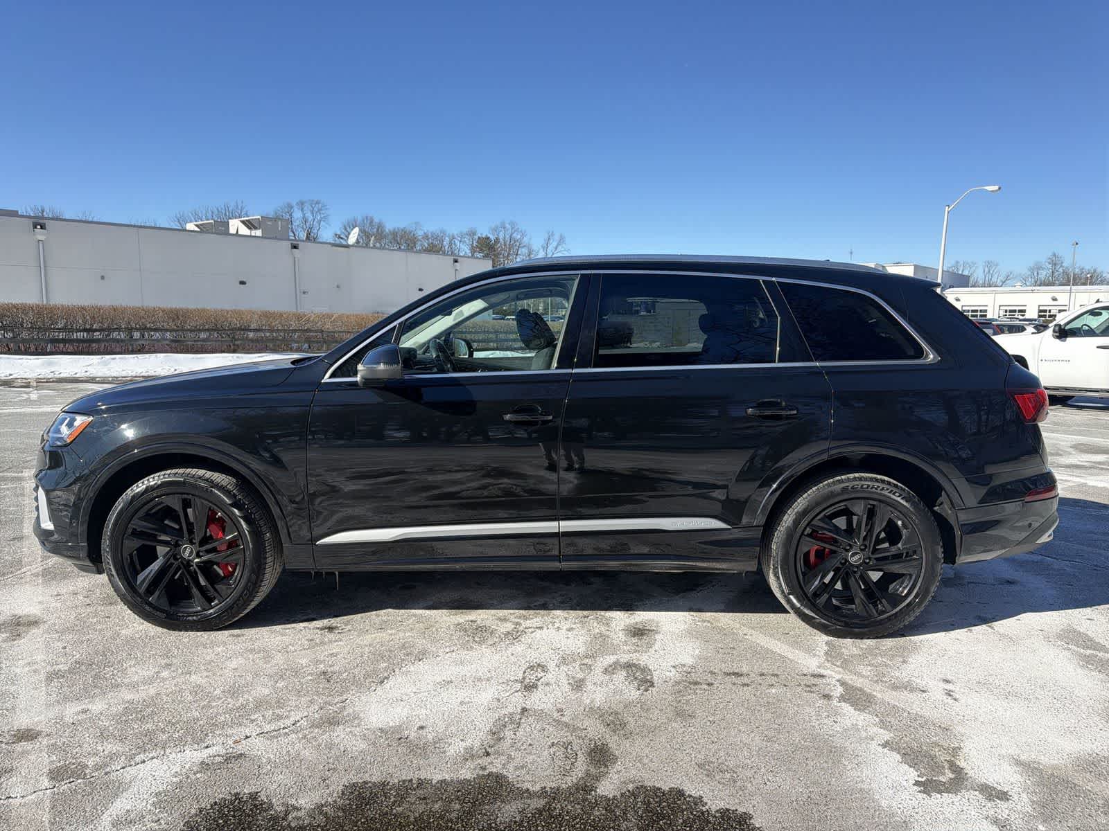 Thumbnail: 2022 Audi Q7 - 11