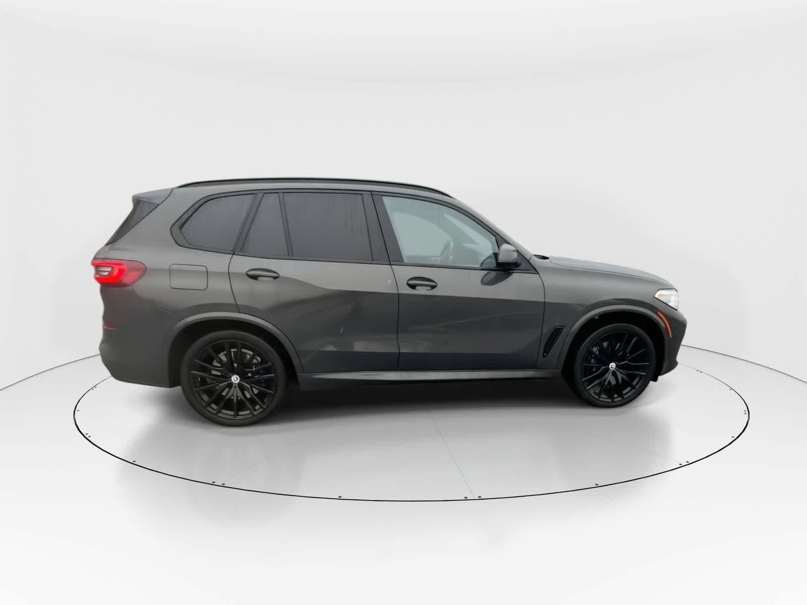 Thumbnail: 2023 BMW X5 - 2